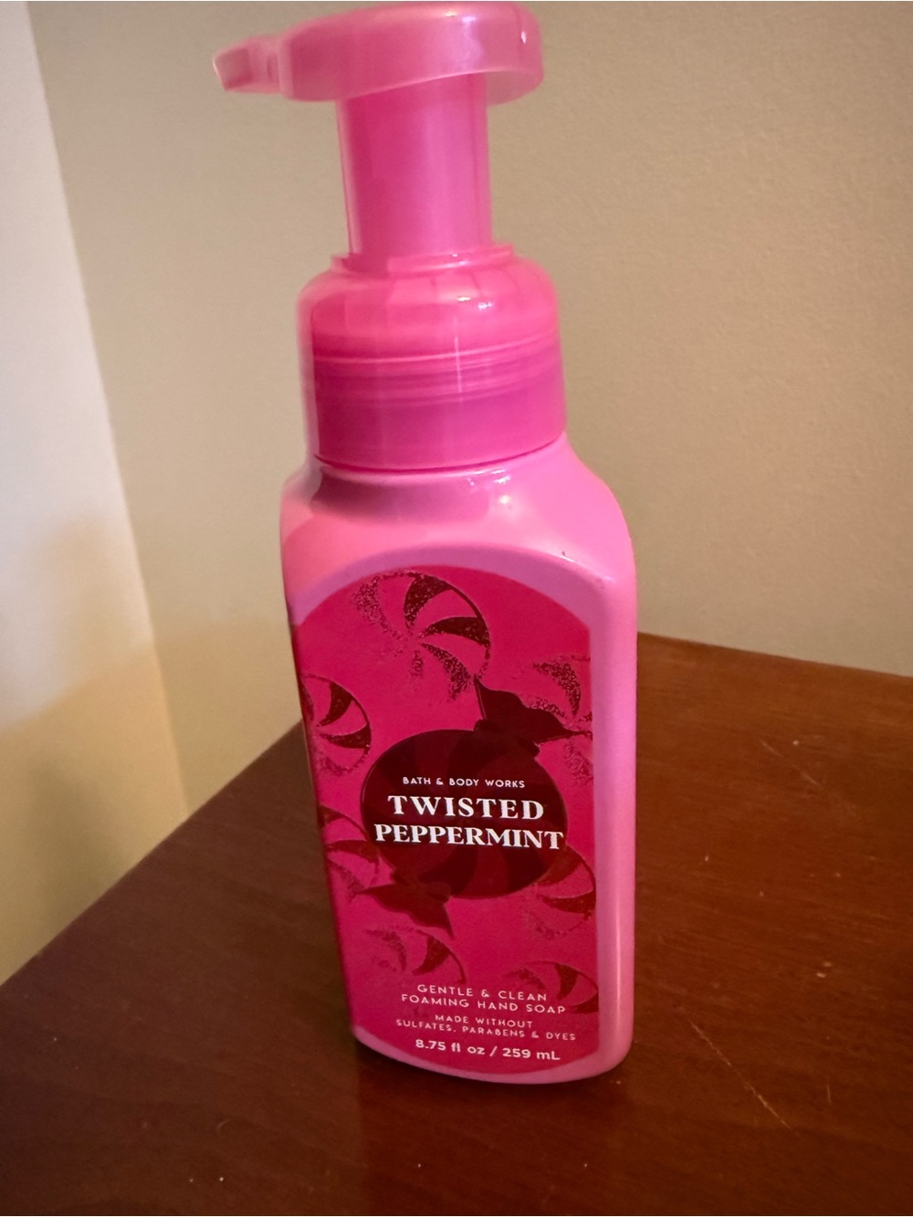 Bath & Body Works Twisted Peppermint Foaming Hand Soap - Hot Pink